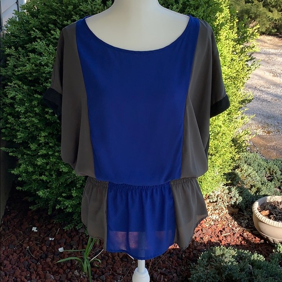 The Limited Tops - TheLimited Colorblock Peplum Top Gray/Blue SzM EUC